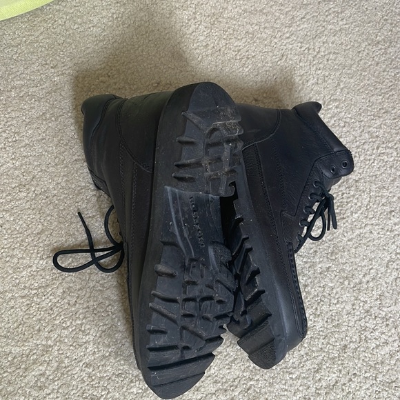 Mens snow boot. Or rain boot - Picture 2 of 5